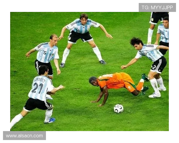 足球明星地毯图片大全展示各大球星风采与个性化家居装饰风格